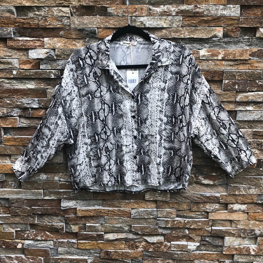 Snake Print Cropped Blouse Size L